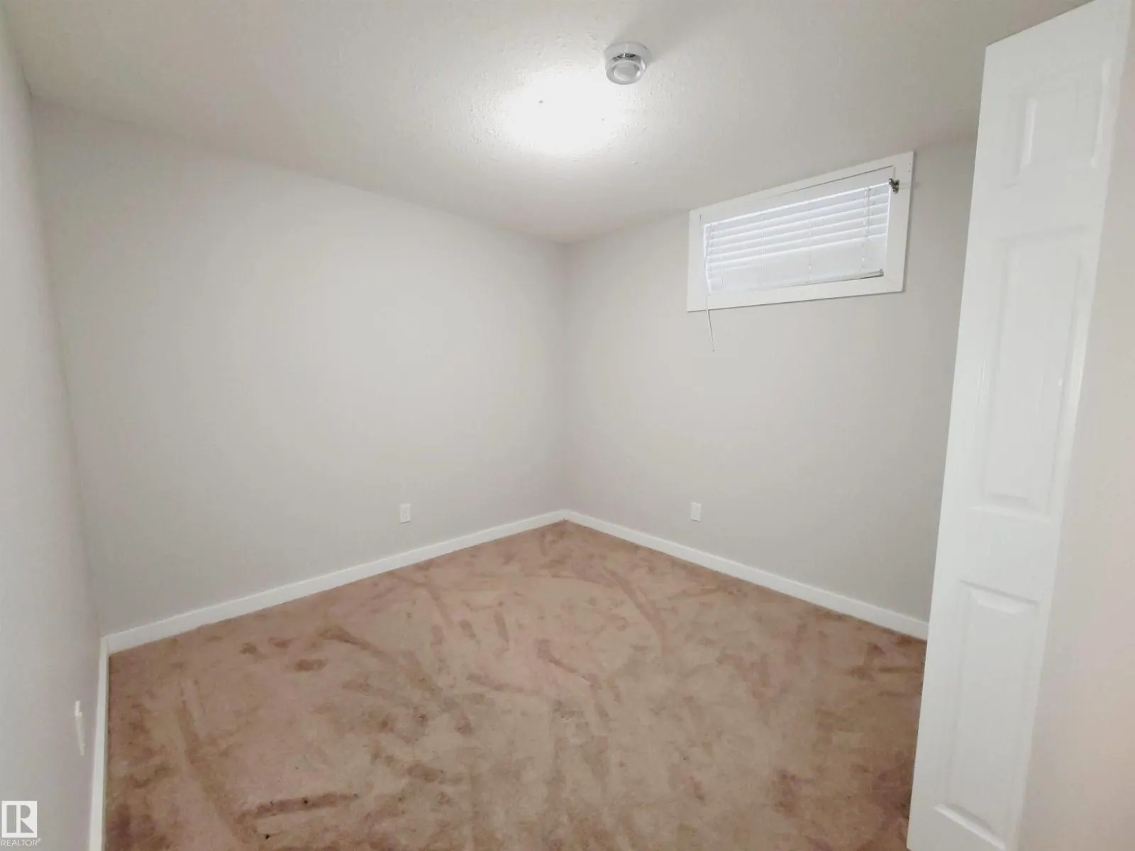 9412 134 AV NW