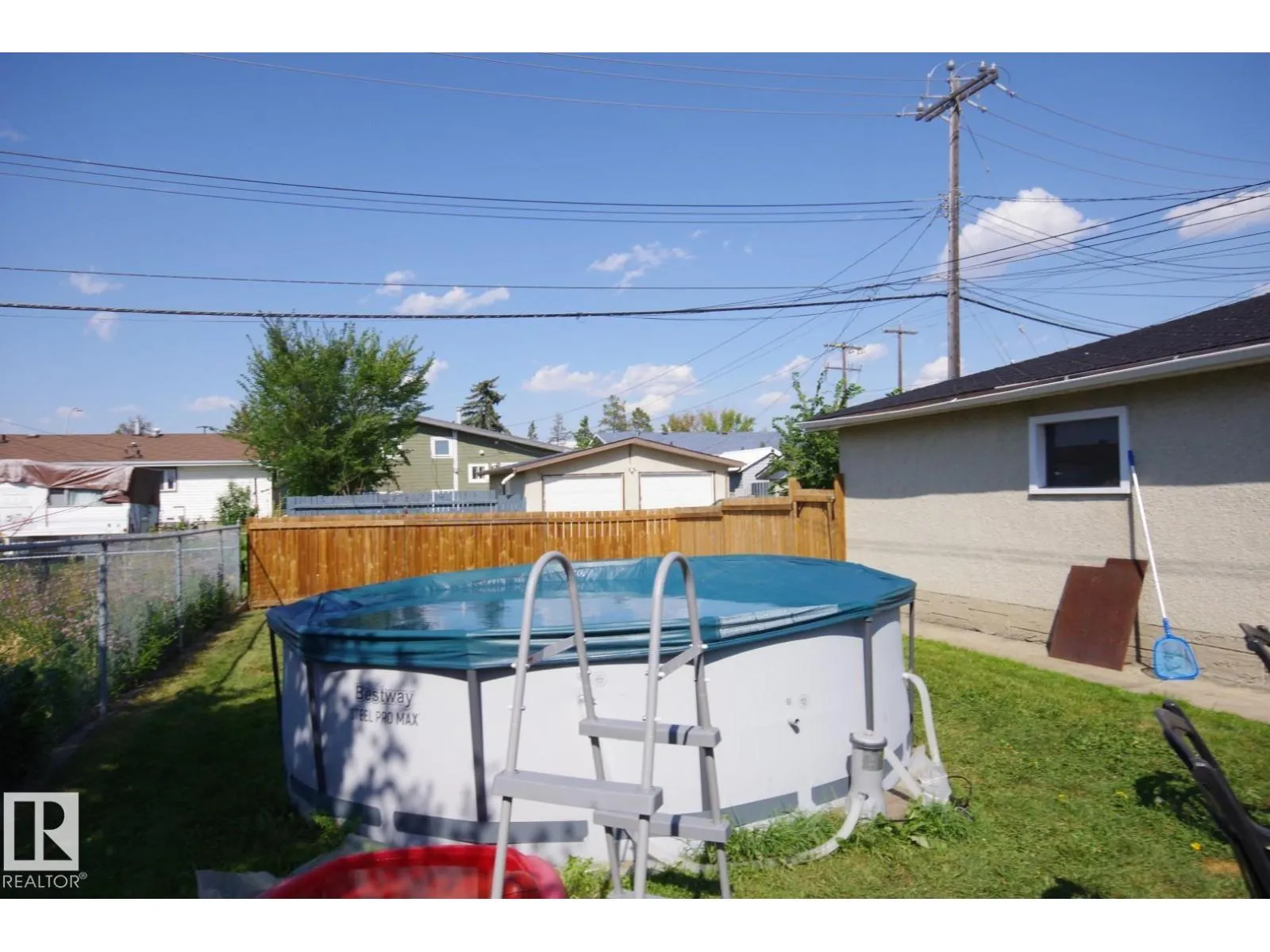 9412 134 AV NW