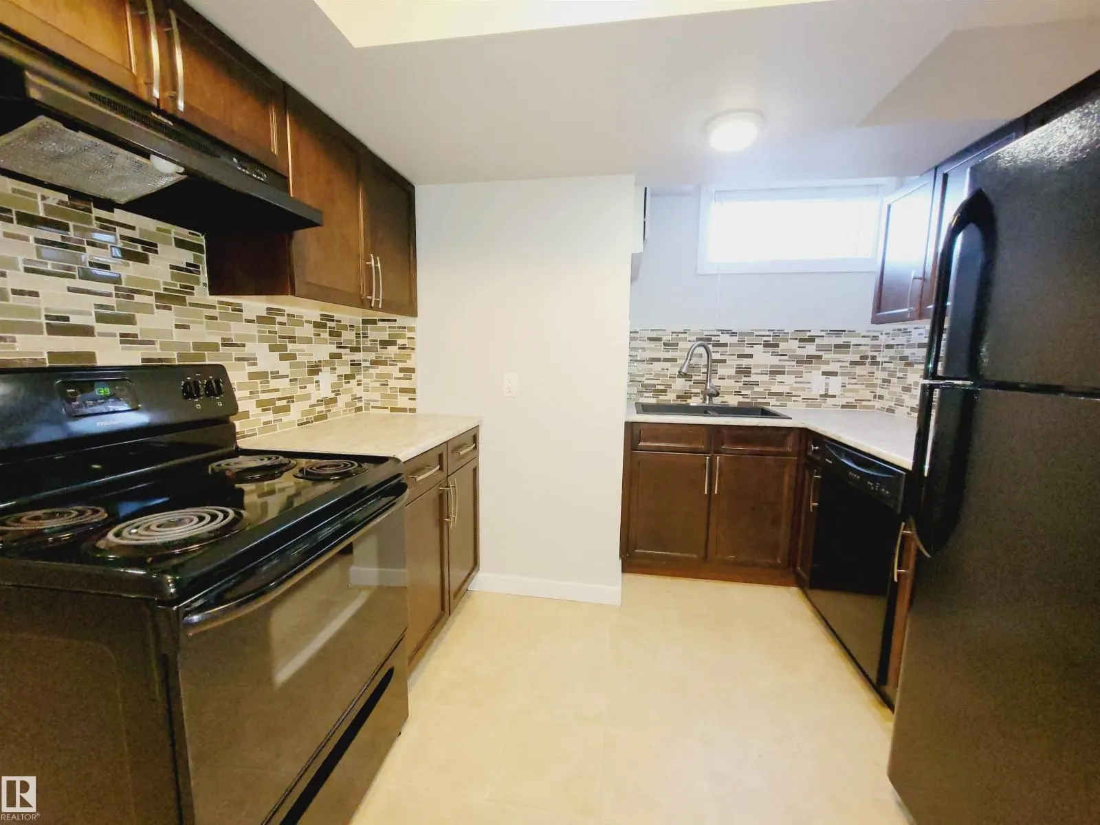9412 134 AV NW