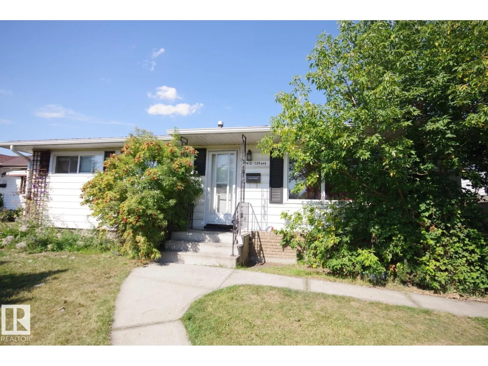 9412 134 AV NW