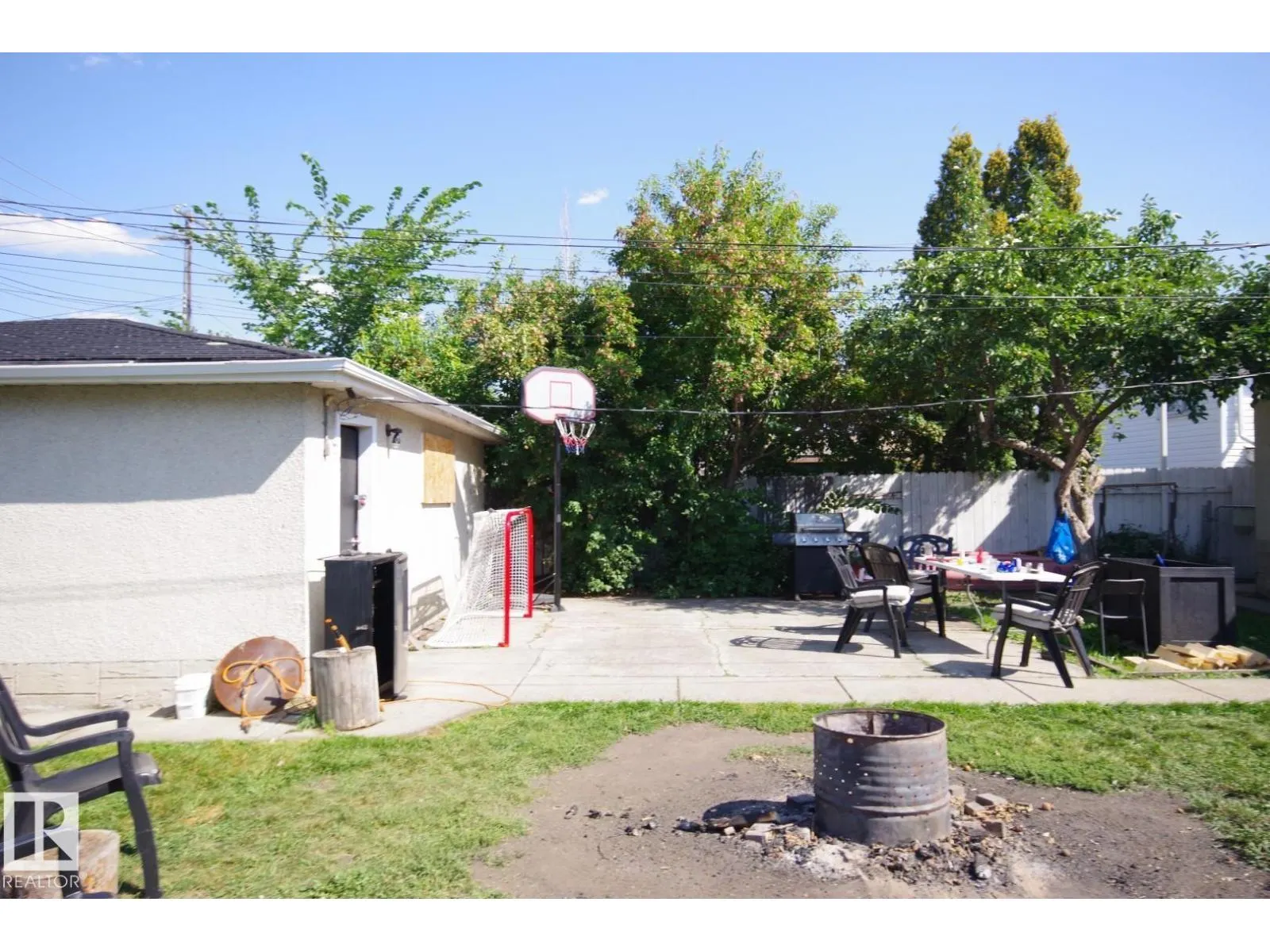 9412 134 AV NW