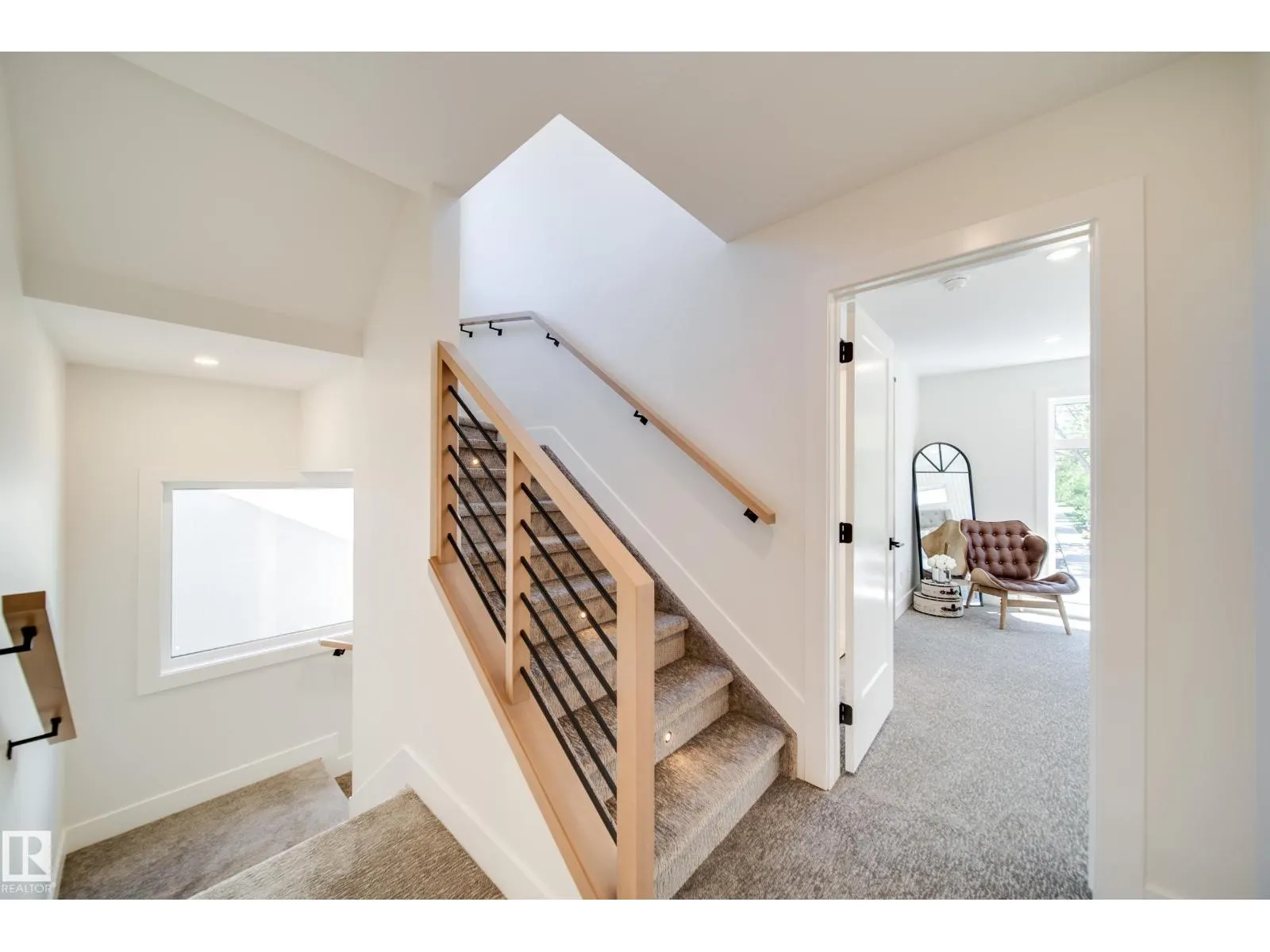 7146 119 ST NW