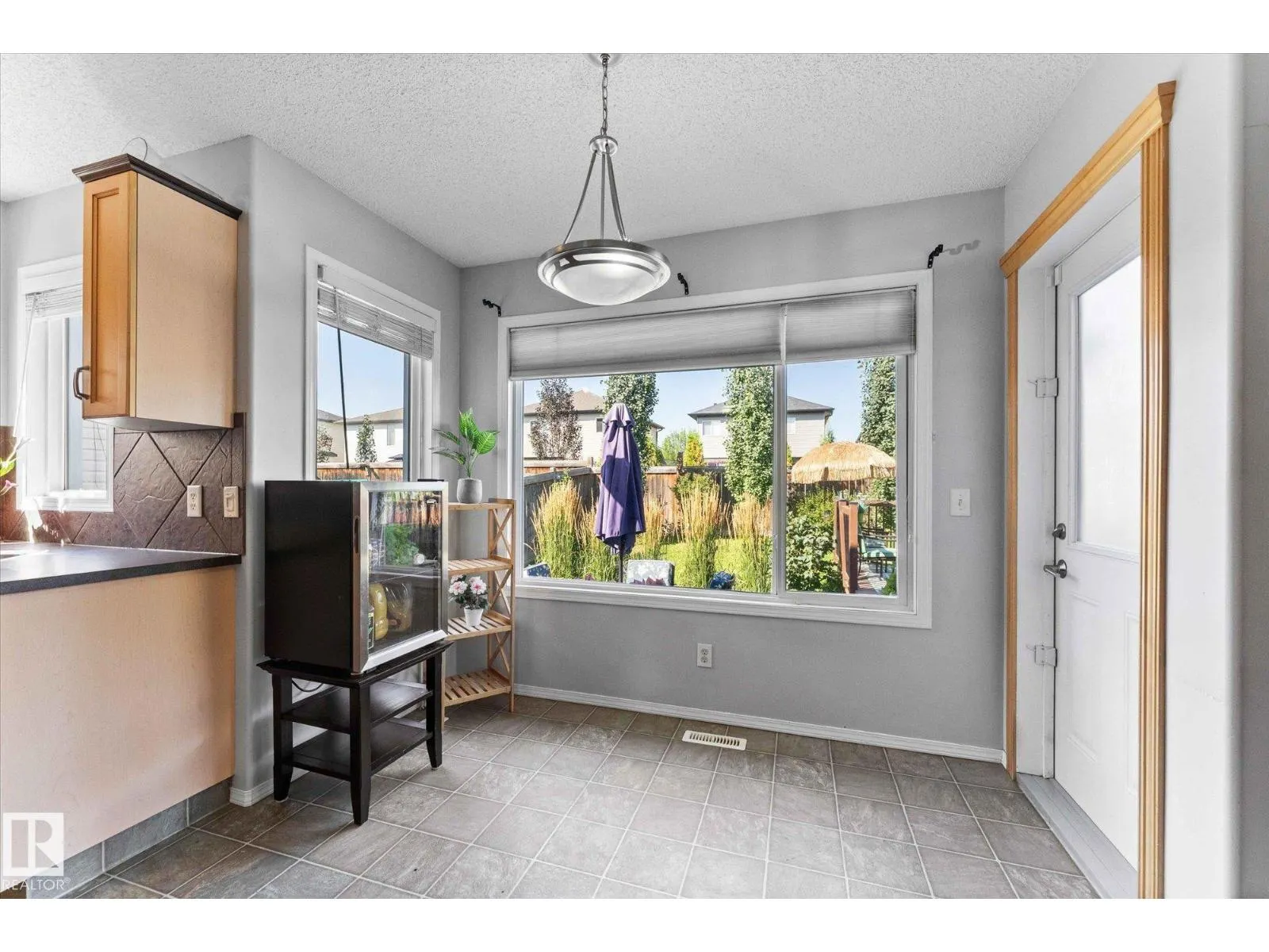 45 LAMPLIGHT DR