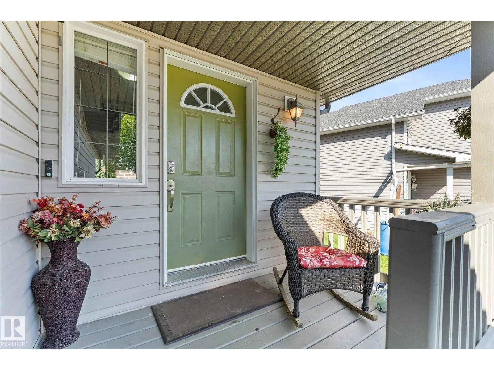 45 LAMPLIGHT DR