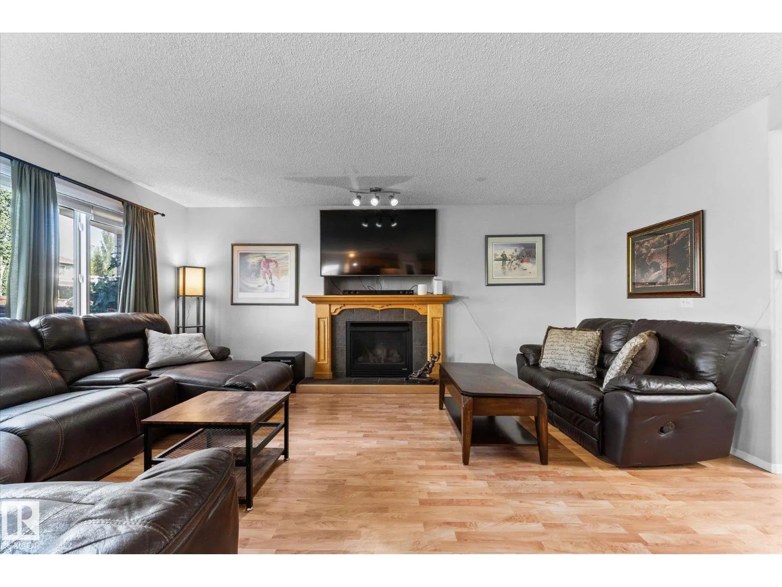 45 LAMPLIGHT DR