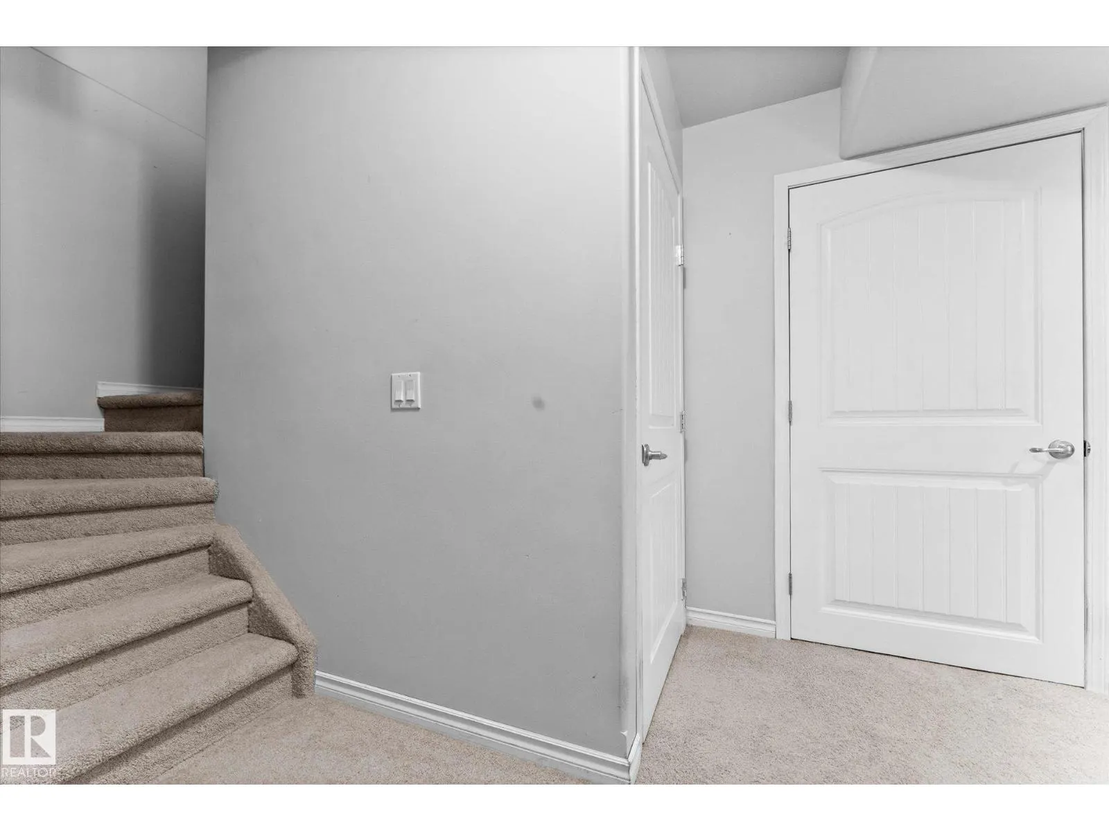 45 LAMPLIGHT DR