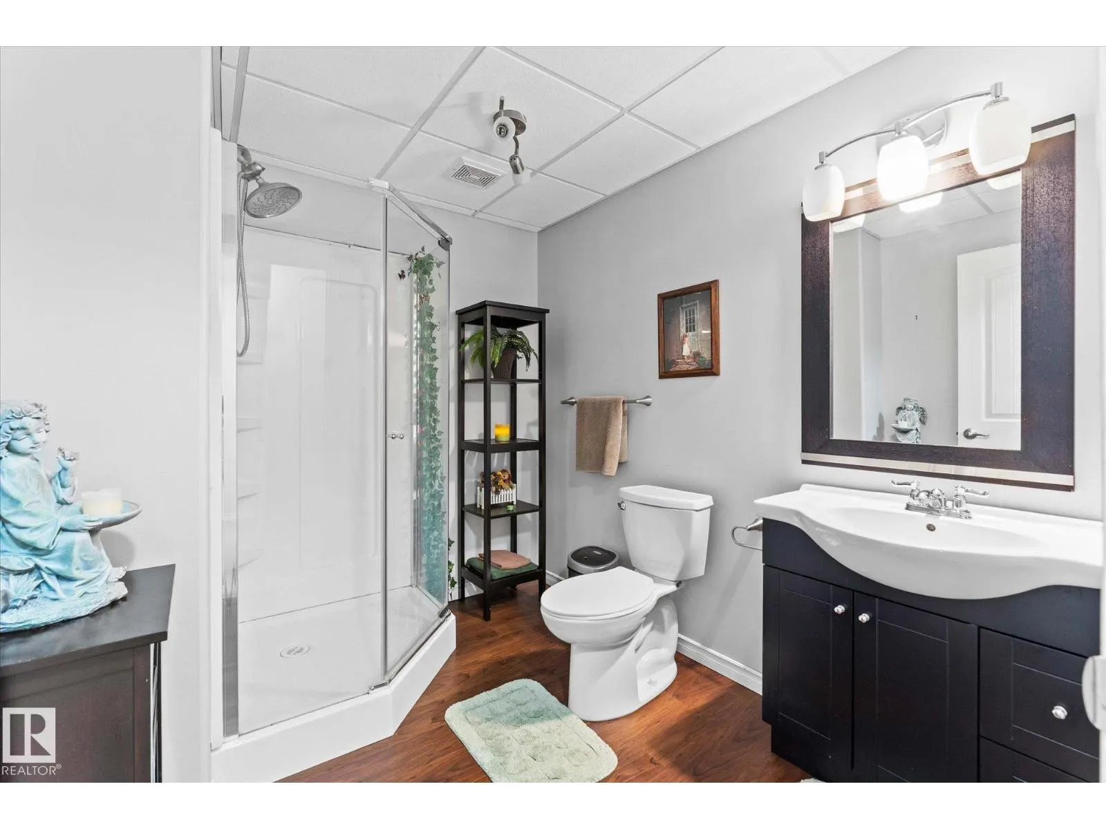 45 LAMPLIGHT DR