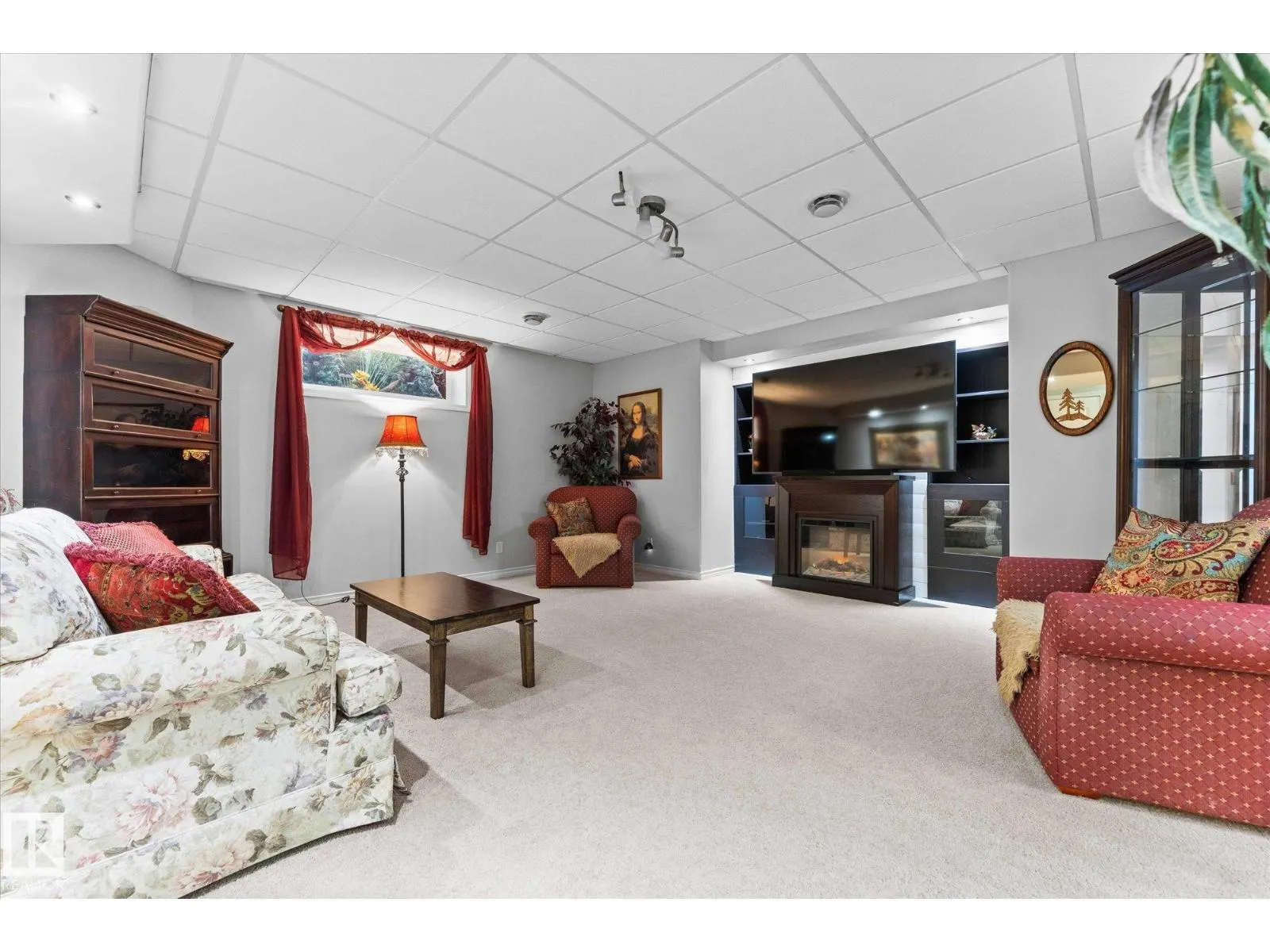 45 LAMPLIGHT DR
