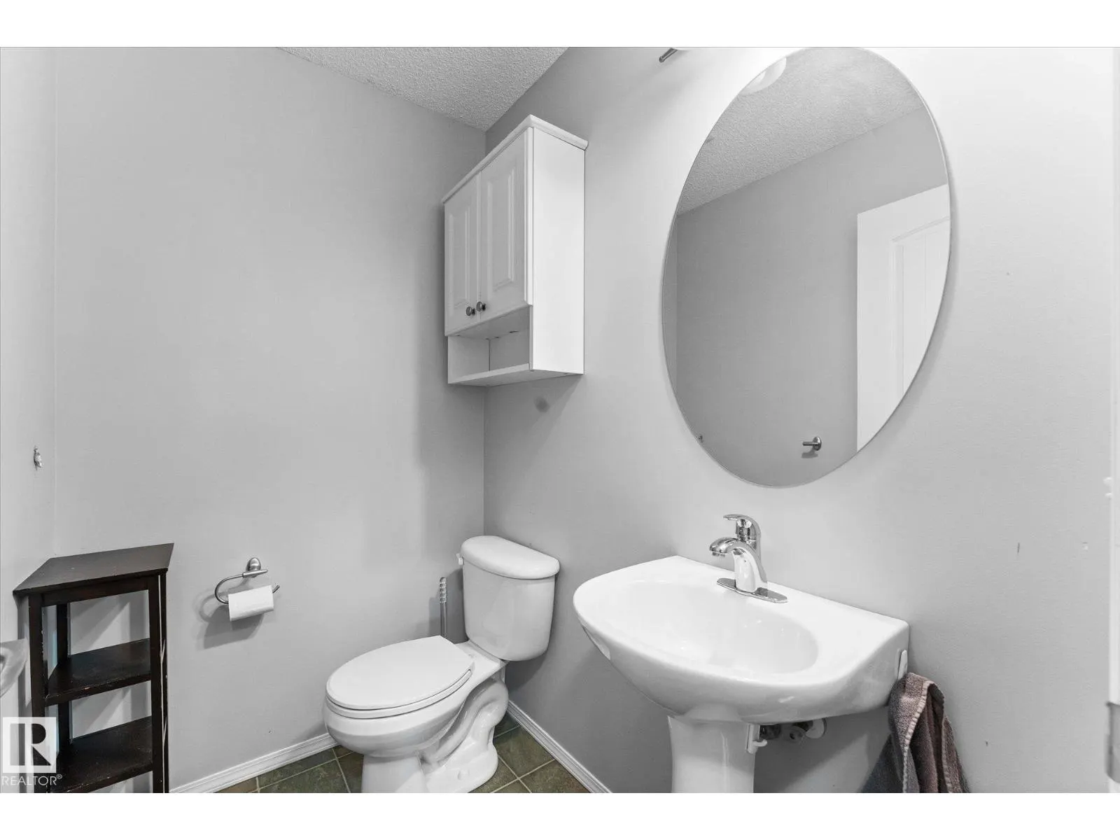 45 LAMPLIGHT DR