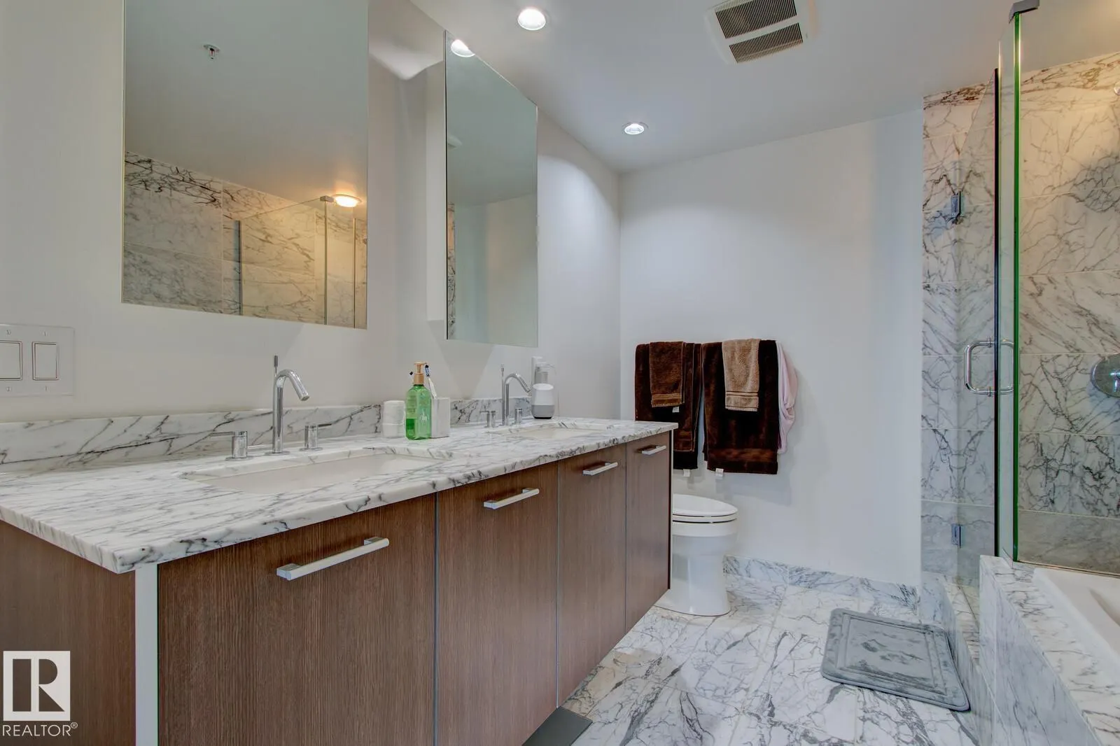 #313 2510 109 ST NW