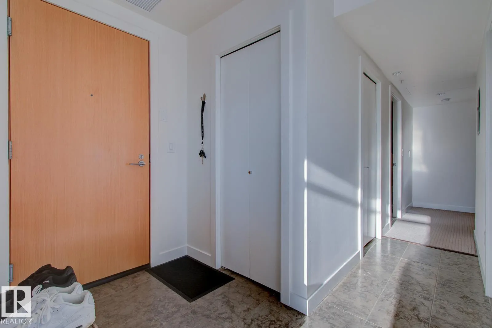 #313 2510 109 ST NW