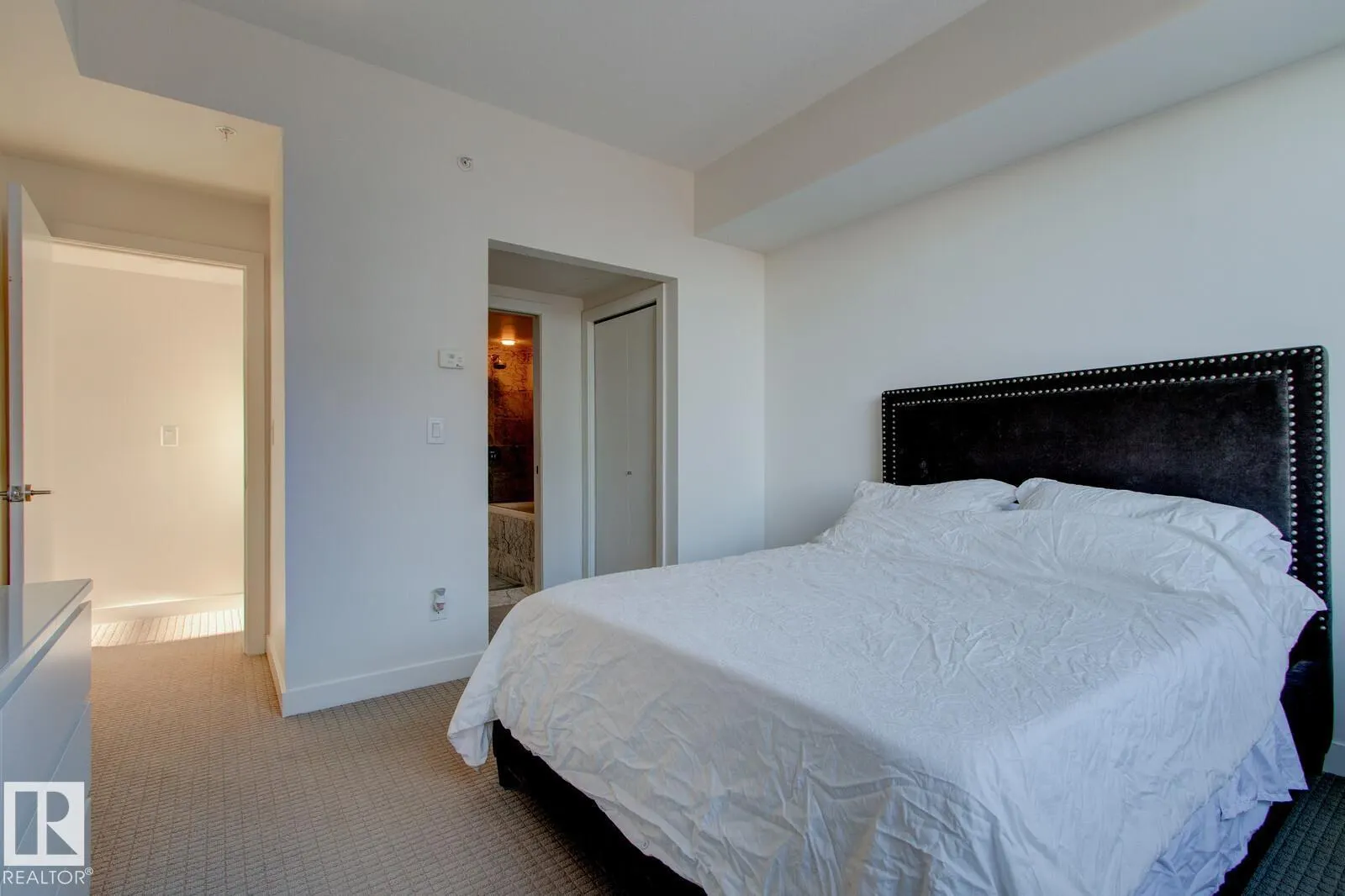 #313 2510 109 ST NW