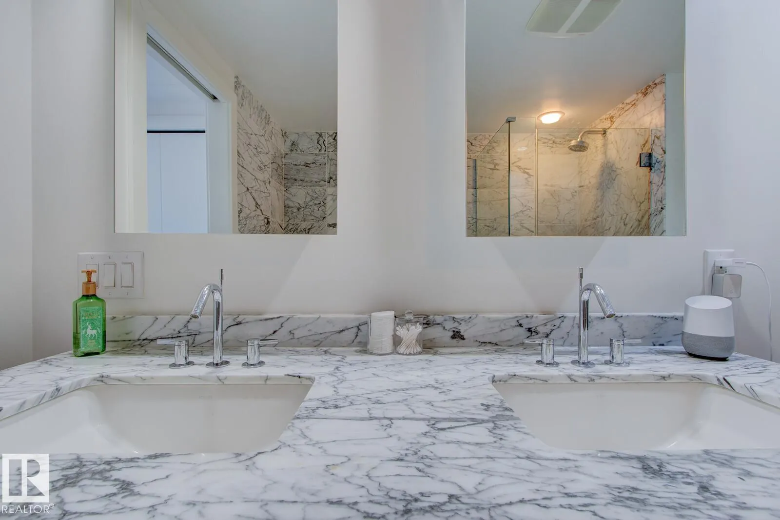 #313 2510 109 ST NW