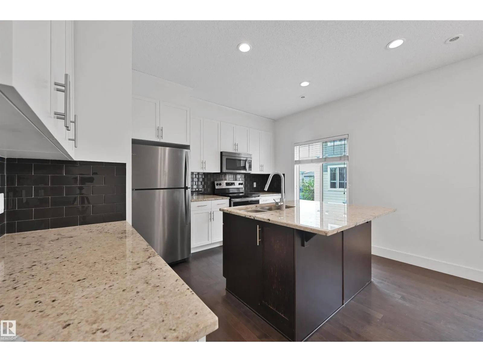 #41 2003 RABBIT HILL RD NW
