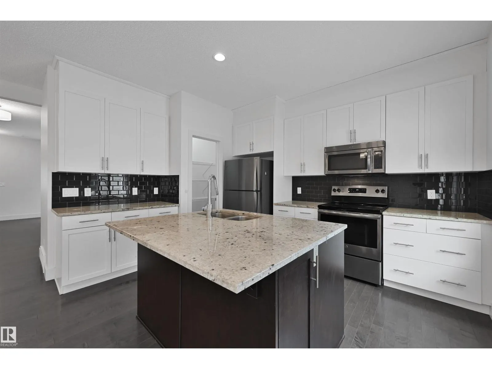 #41 2003 RABBIT HILL RD NW