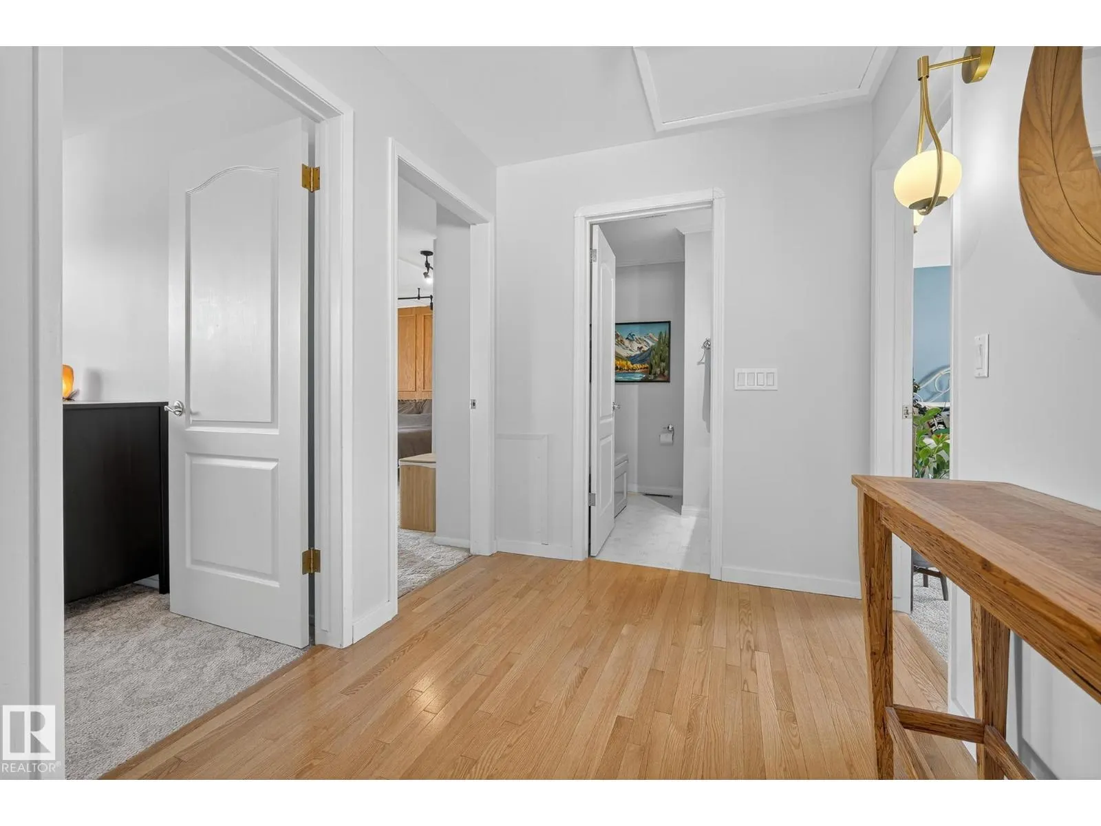 9427 74 ST NW