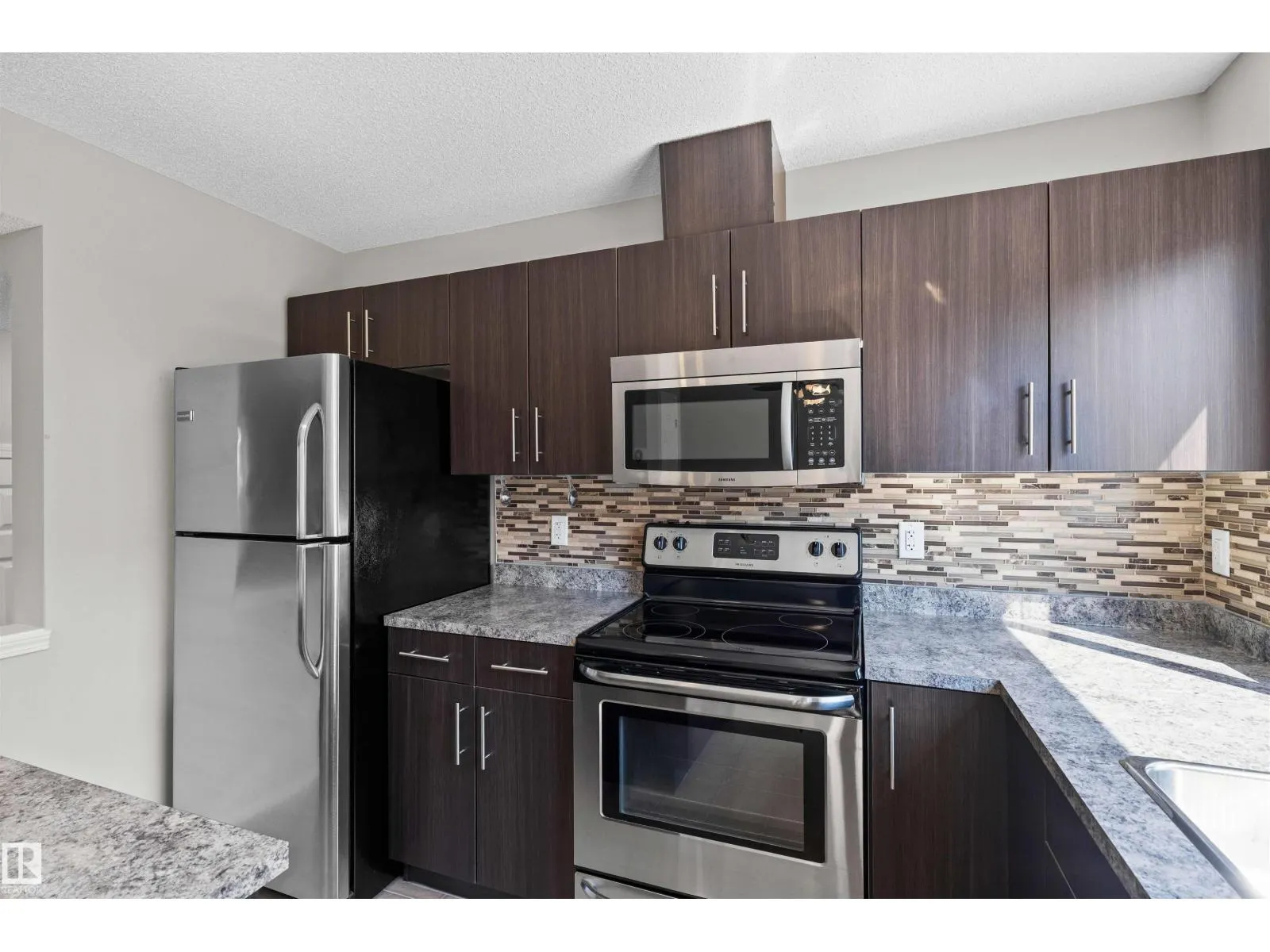 9103 SHAW WY SW