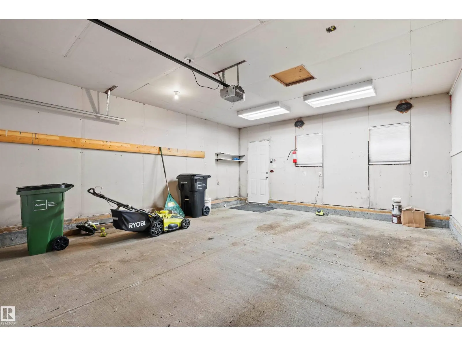 9103 SHAW WY SW