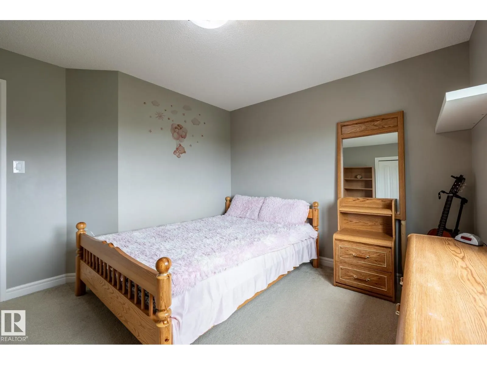 18003 77 ST NW
