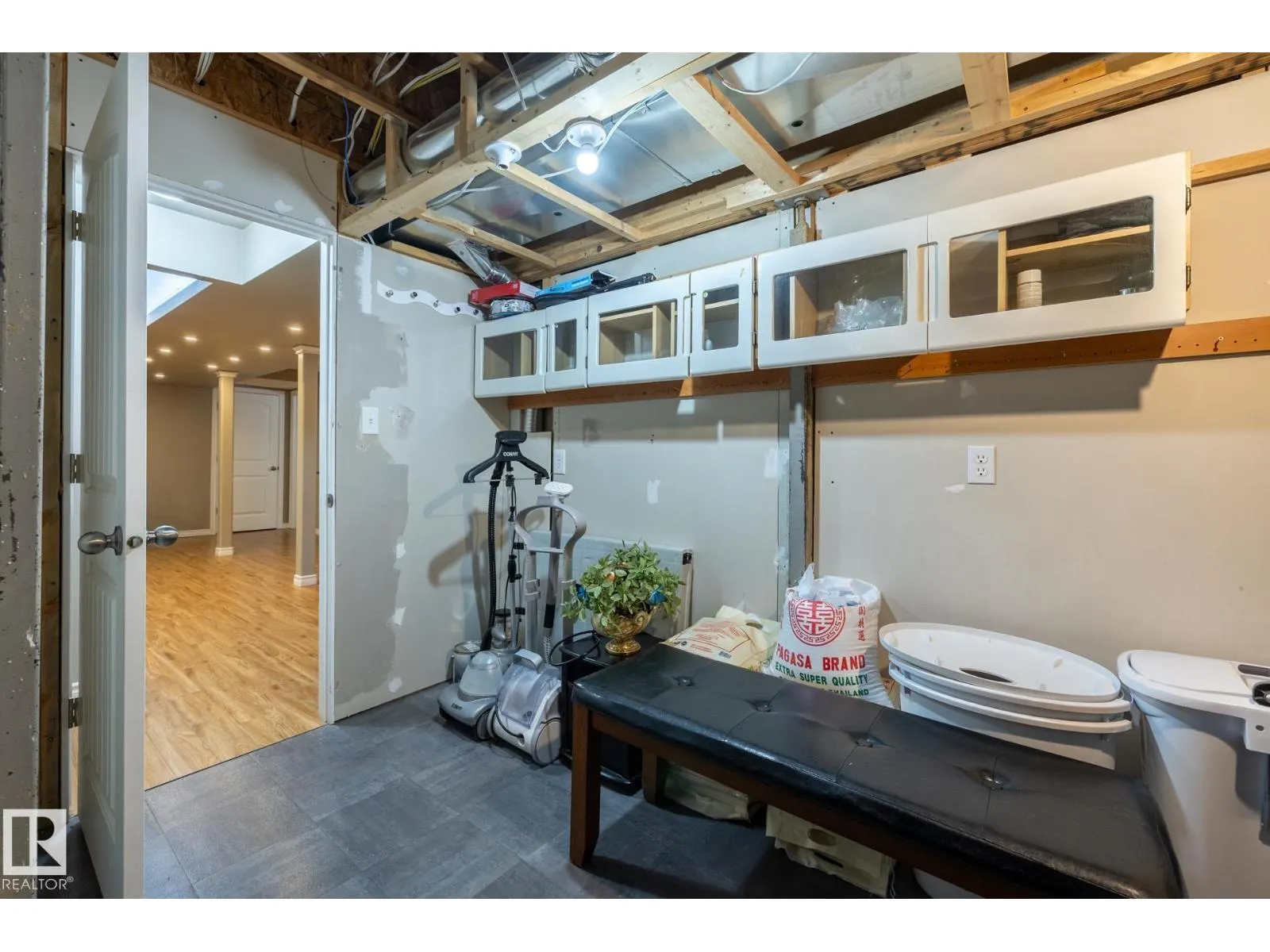 18003 77 ST NW