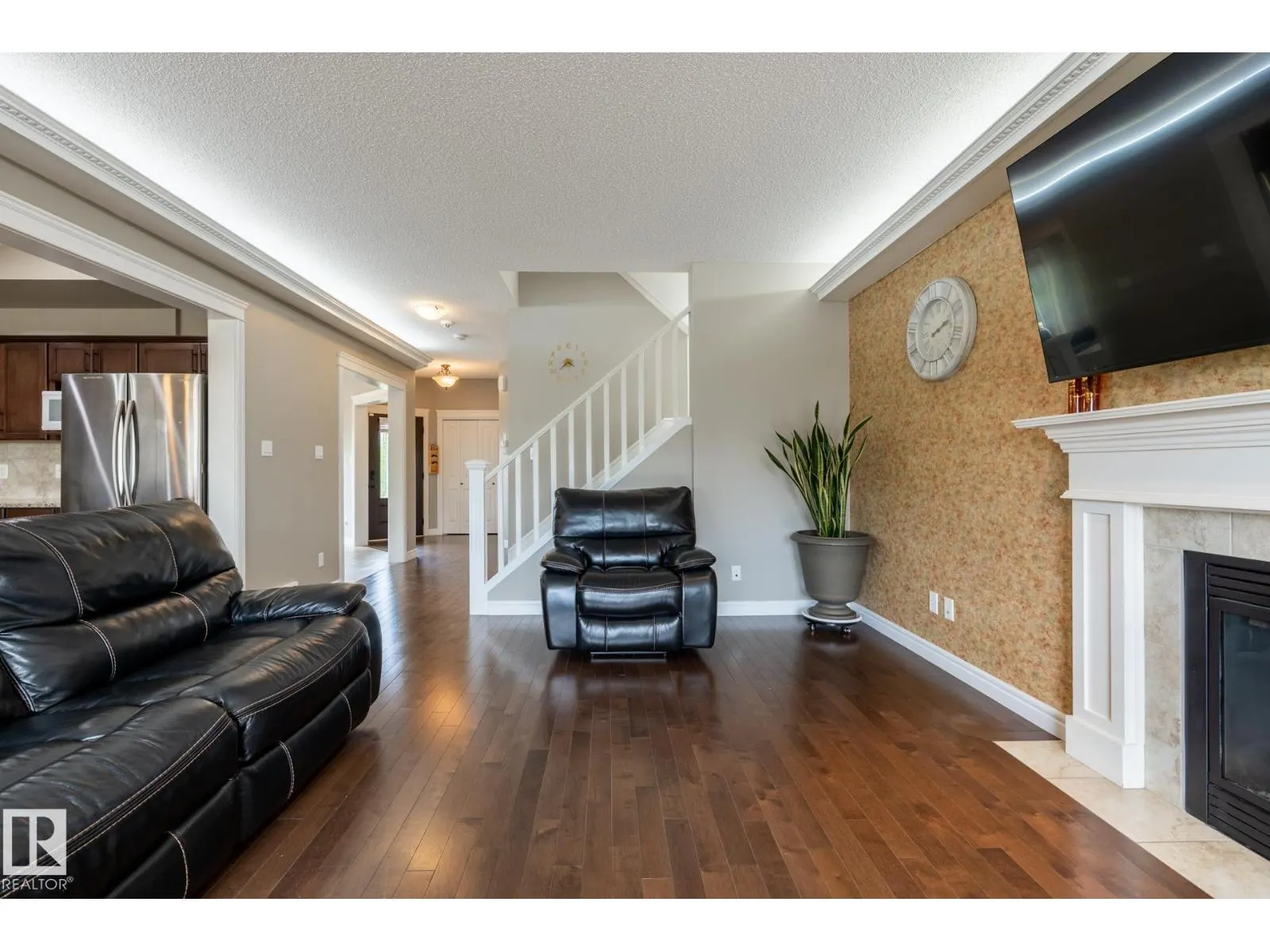 18003 77 ST NW