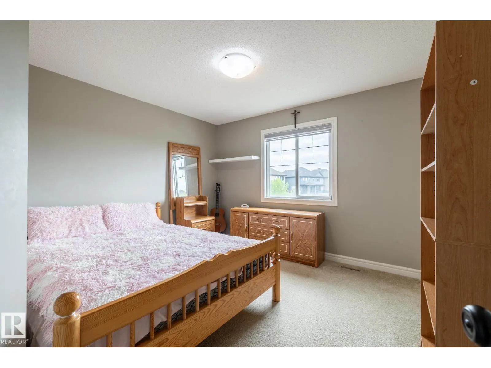 18003 77 ST NW