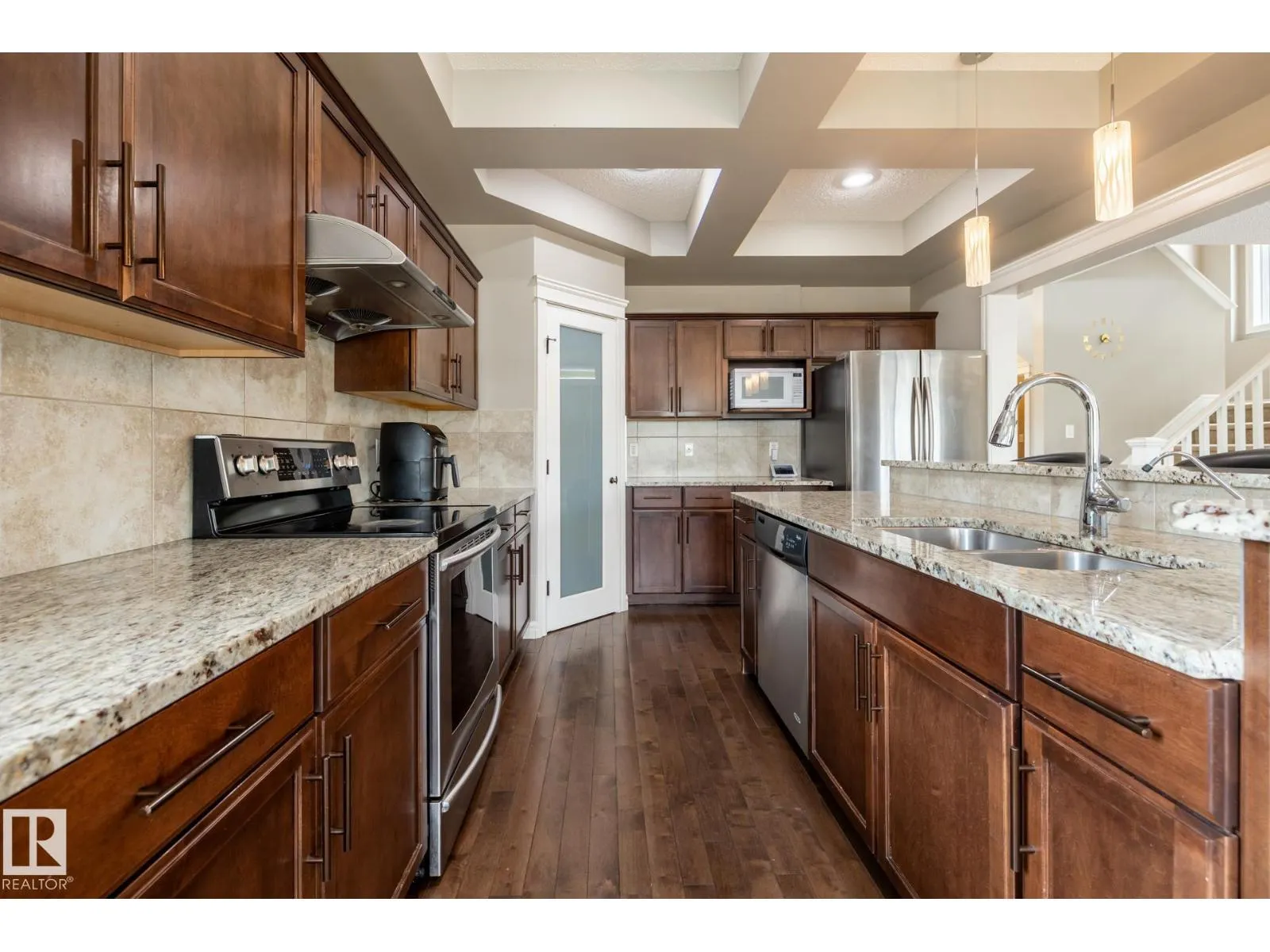 18003 77 ST NW