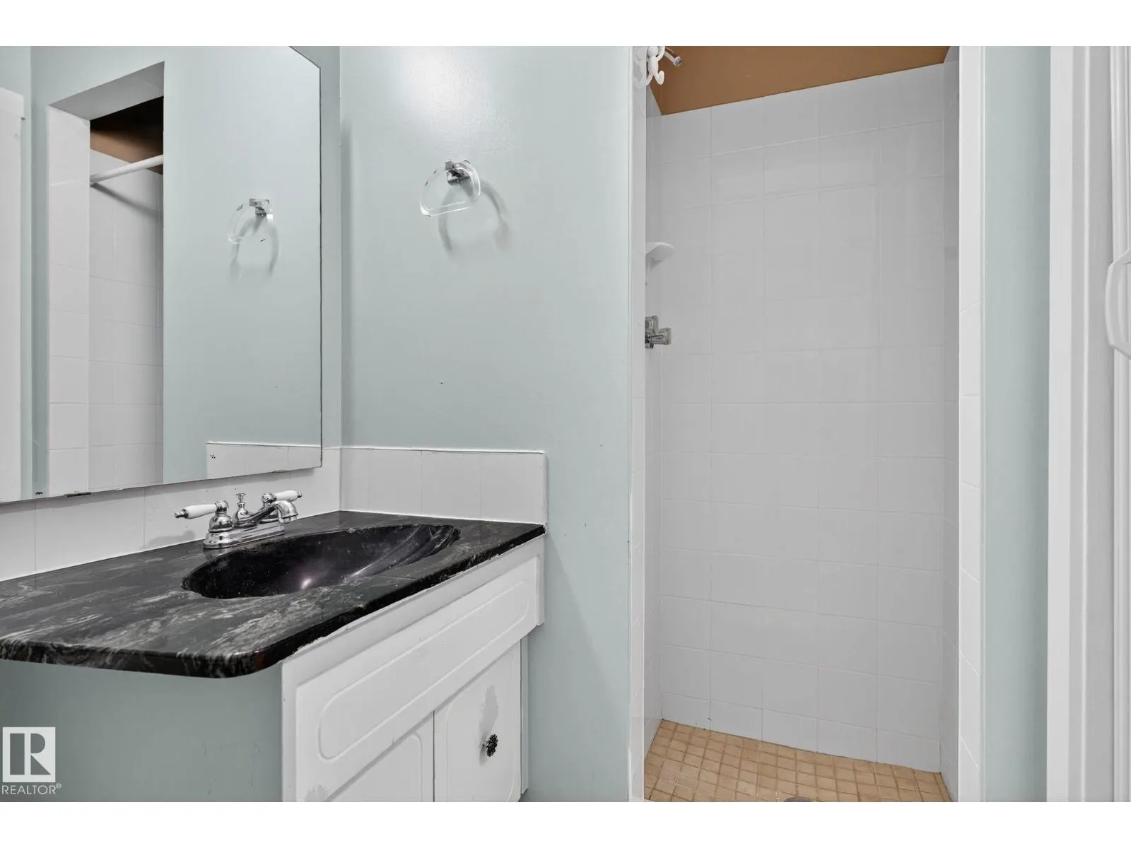 133 GARNET RD