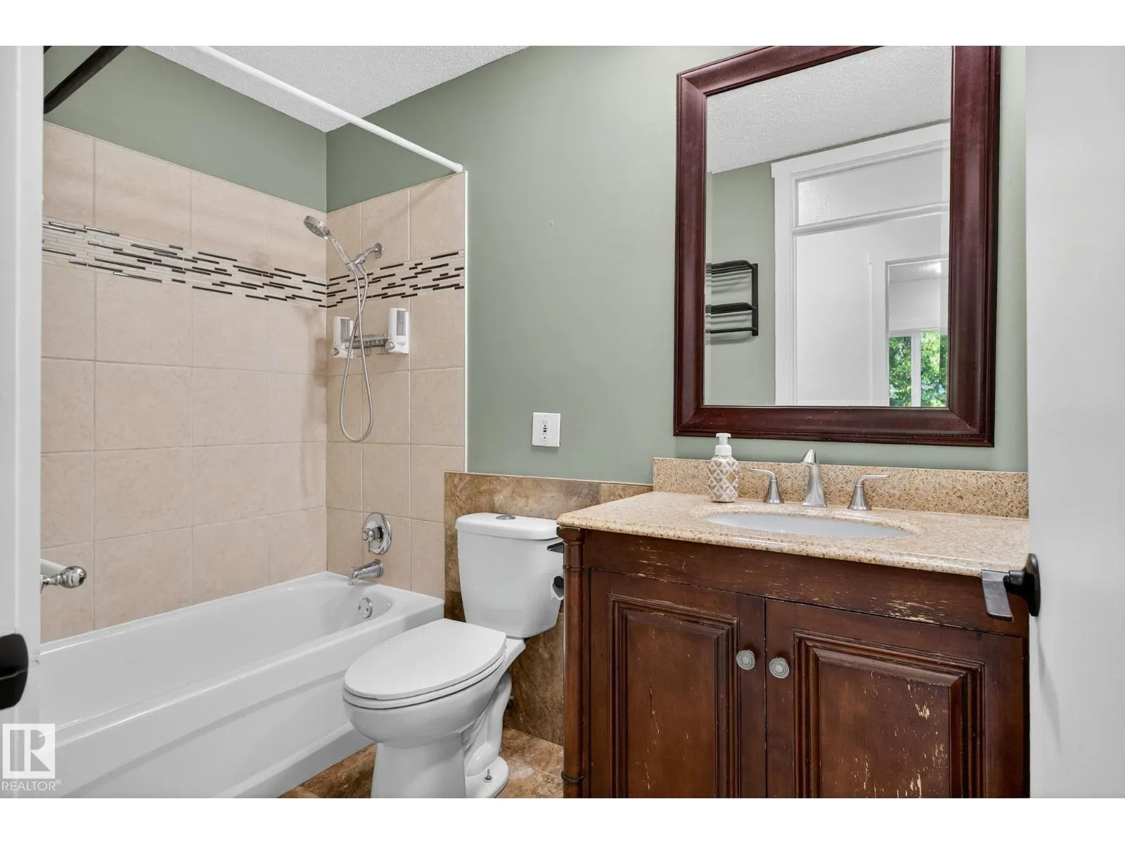 133 GARNET RD