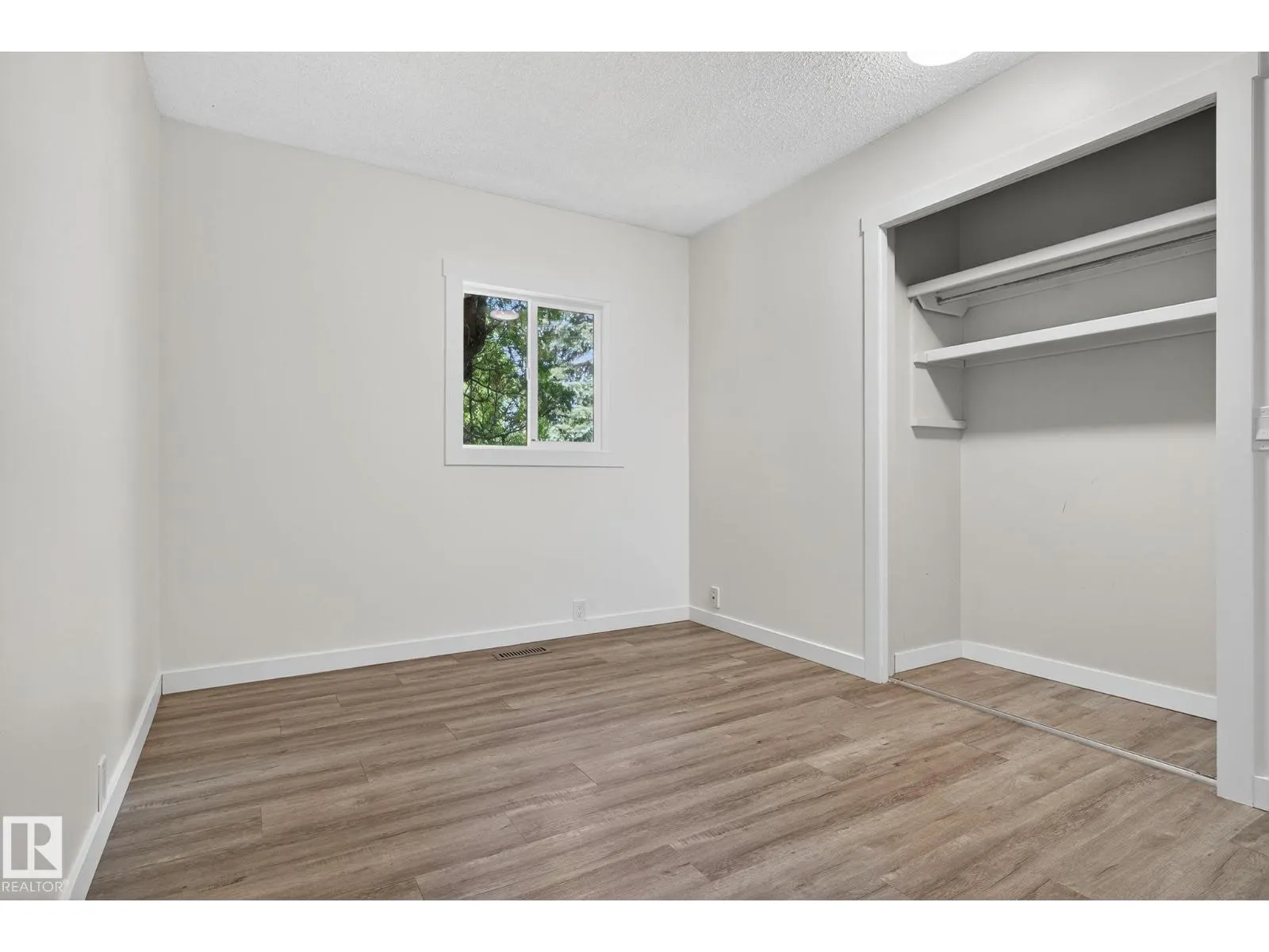 133 GARNET RD