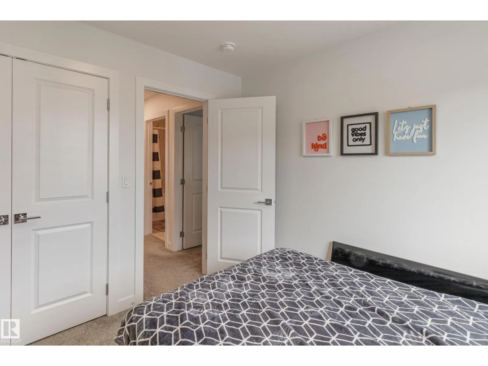 #42 10 SALISBURY WY
