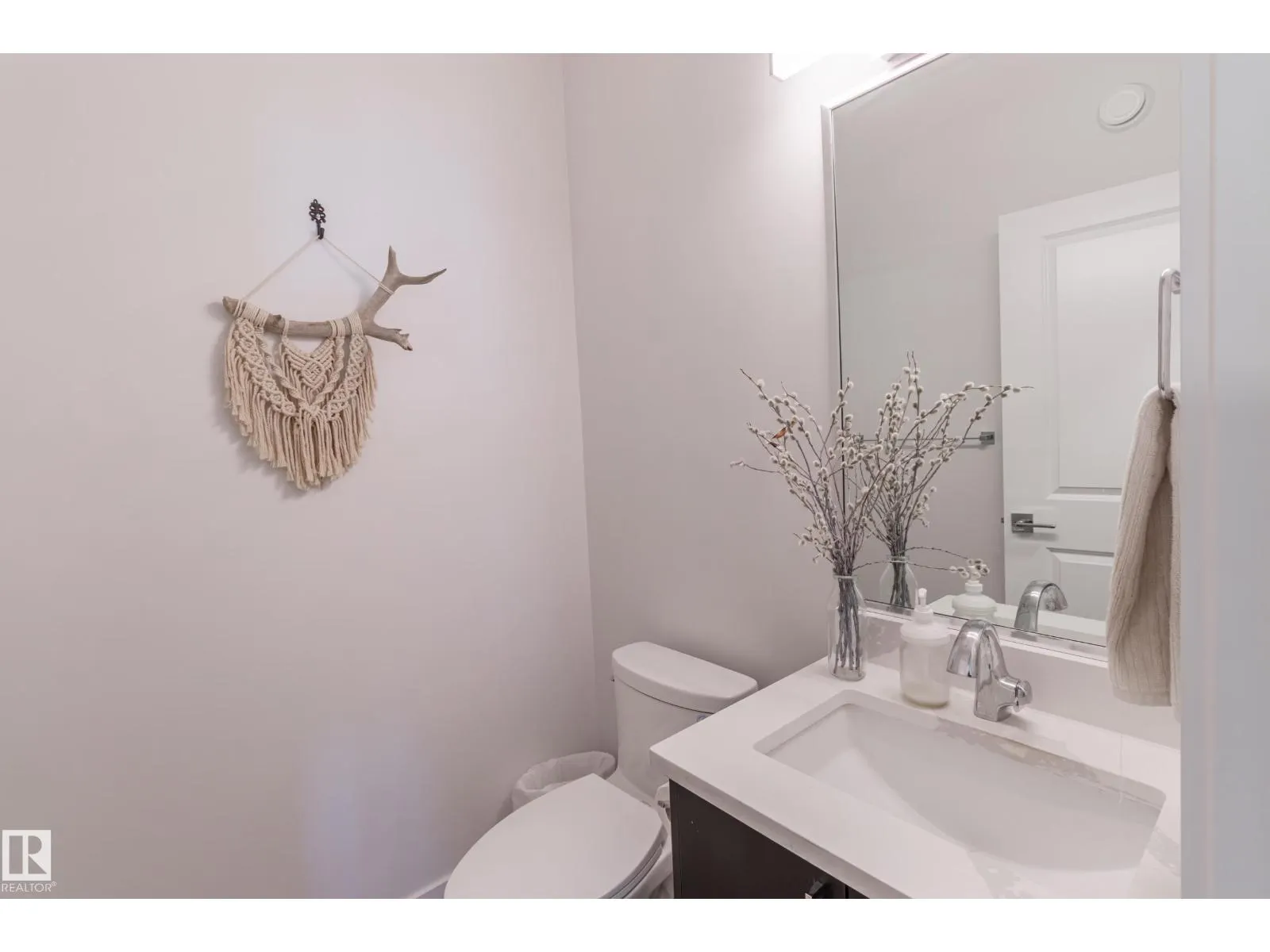 #42 10 SALISBURY WY