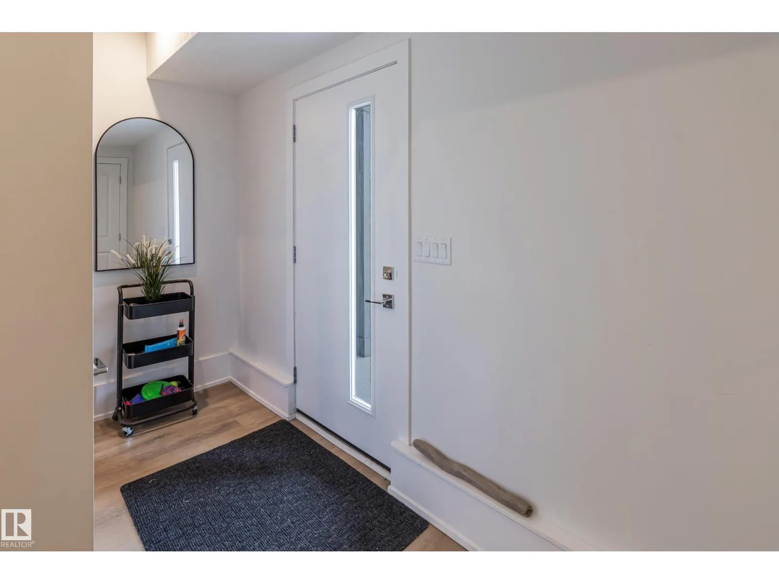 #42 10 SALISBURY WY
