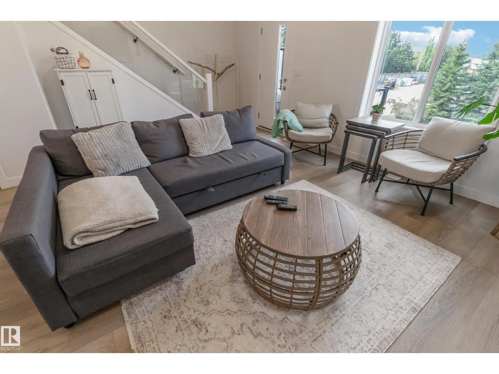 #42 10 SALISBURY WY