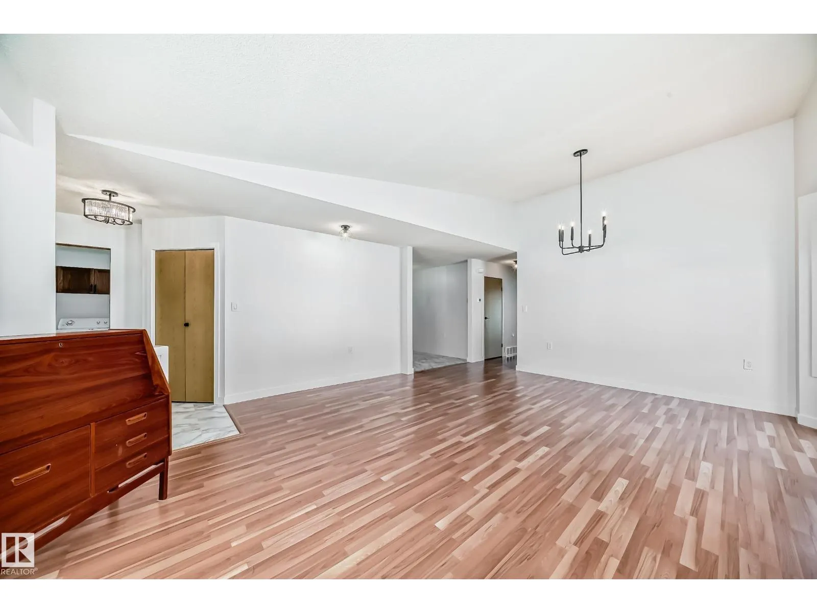 15571 59A ST NW