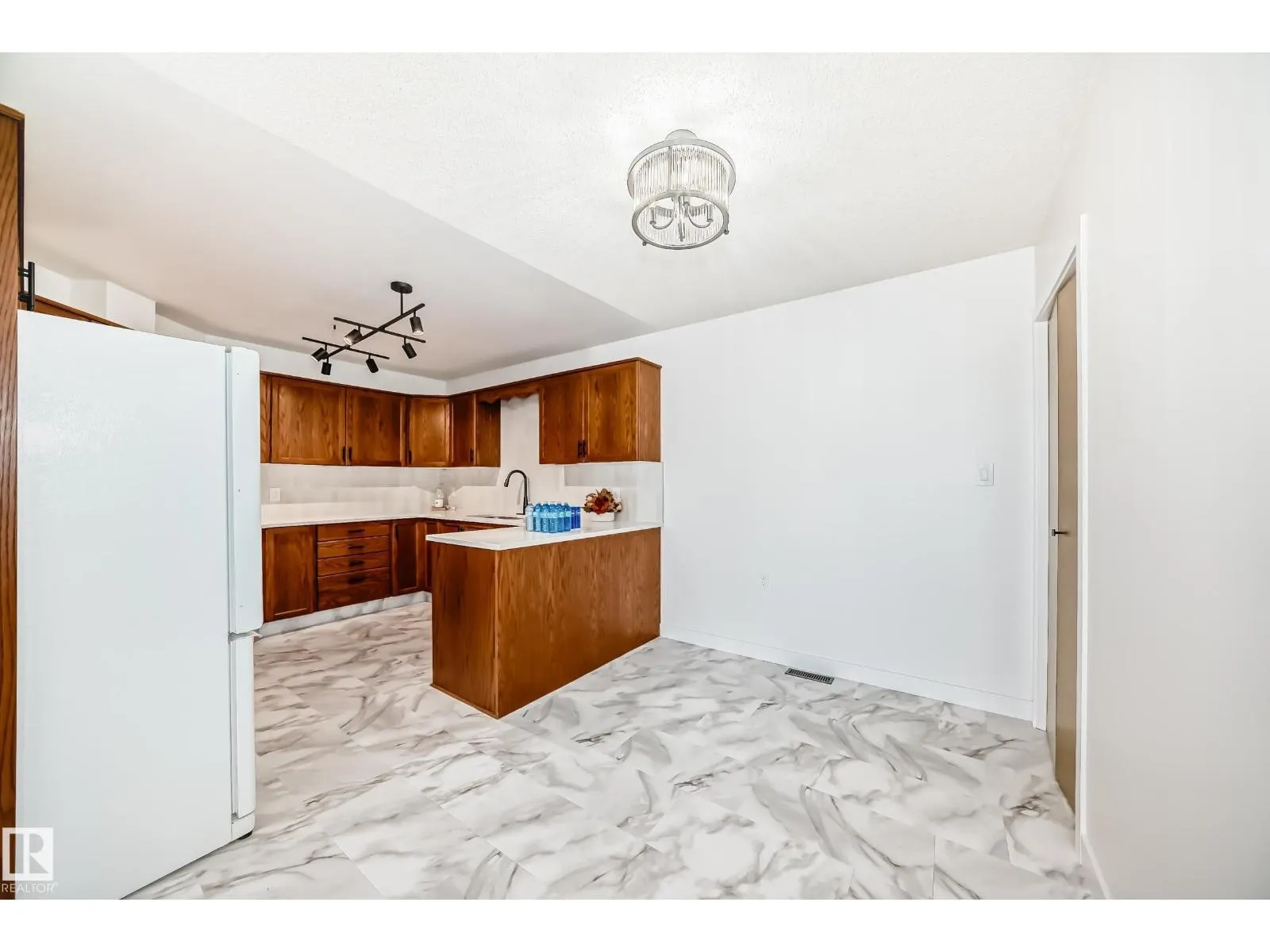 15571 59A ST NW
