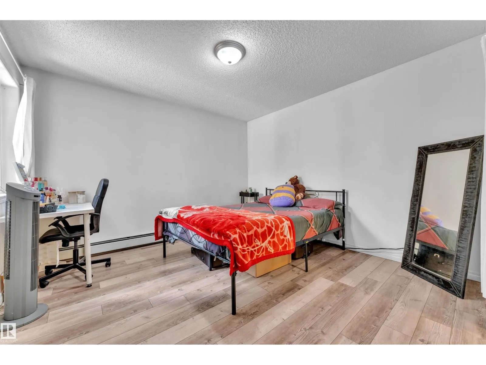 #122 245 EDWARDS DR SW