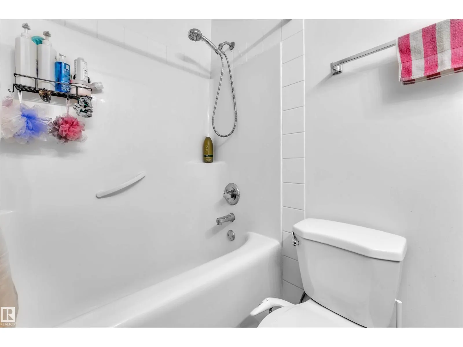 #122 245 EDWARDS DR SW
