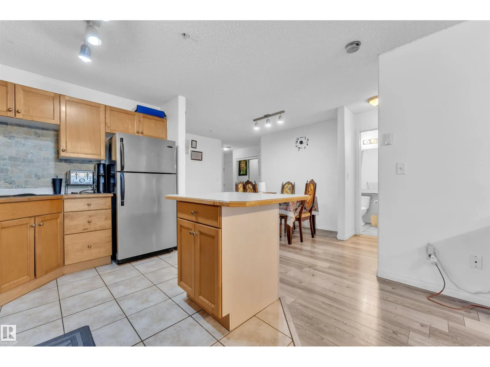 #122 245 EDWARDS DR SW