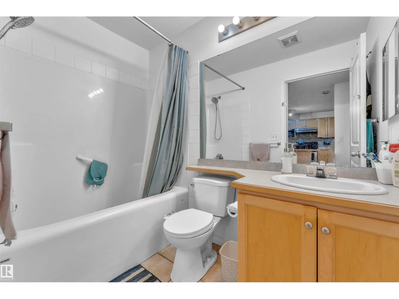 #122 245 EDWARDS DR SW