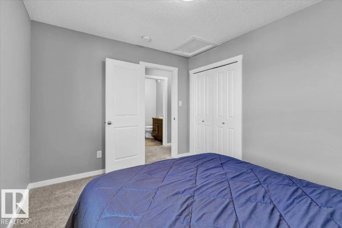 9463 209 ST NW