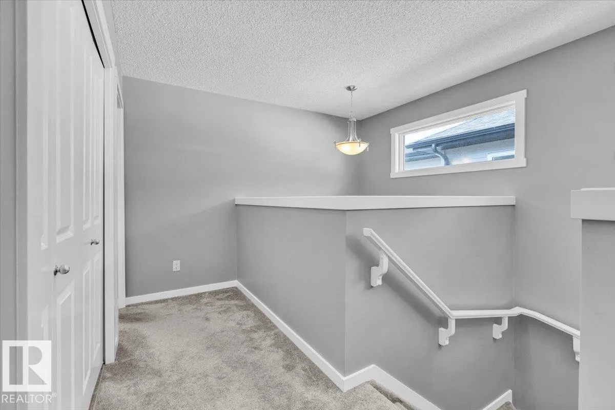 9463 209 ST NW
