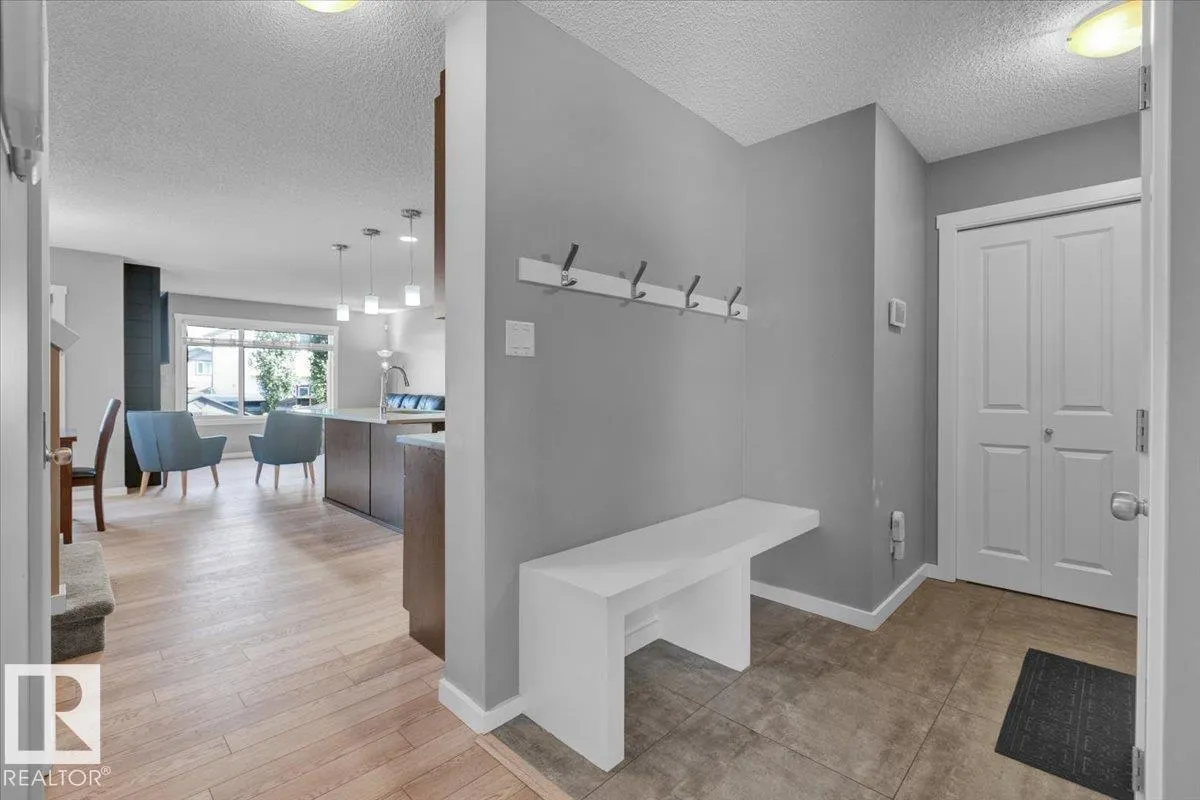 9463 209 ST NW