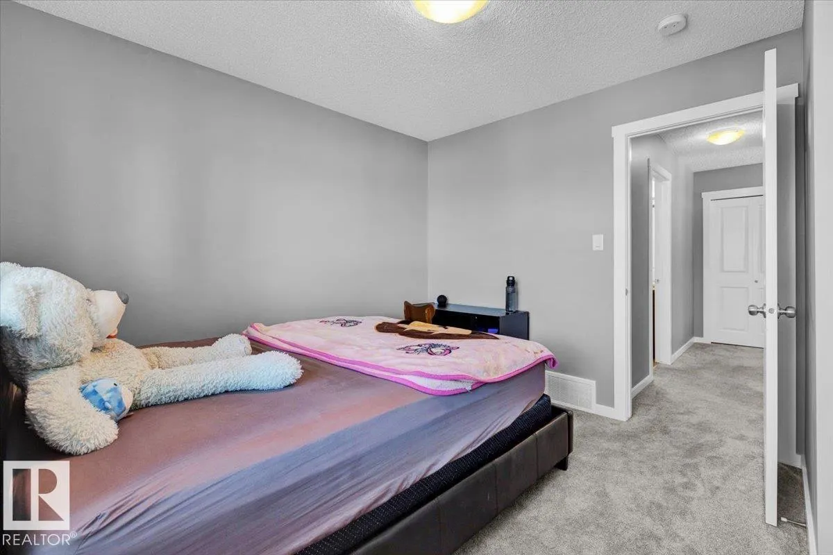 9463 209 ST NW