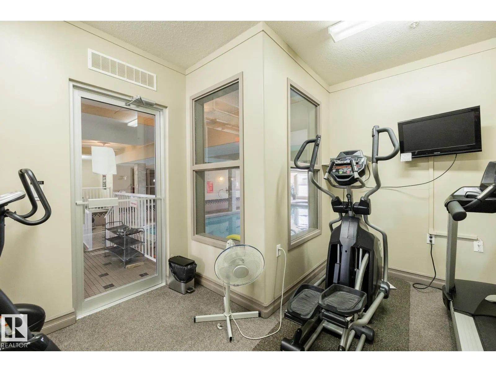 #230 45 INGLEWOOD DR