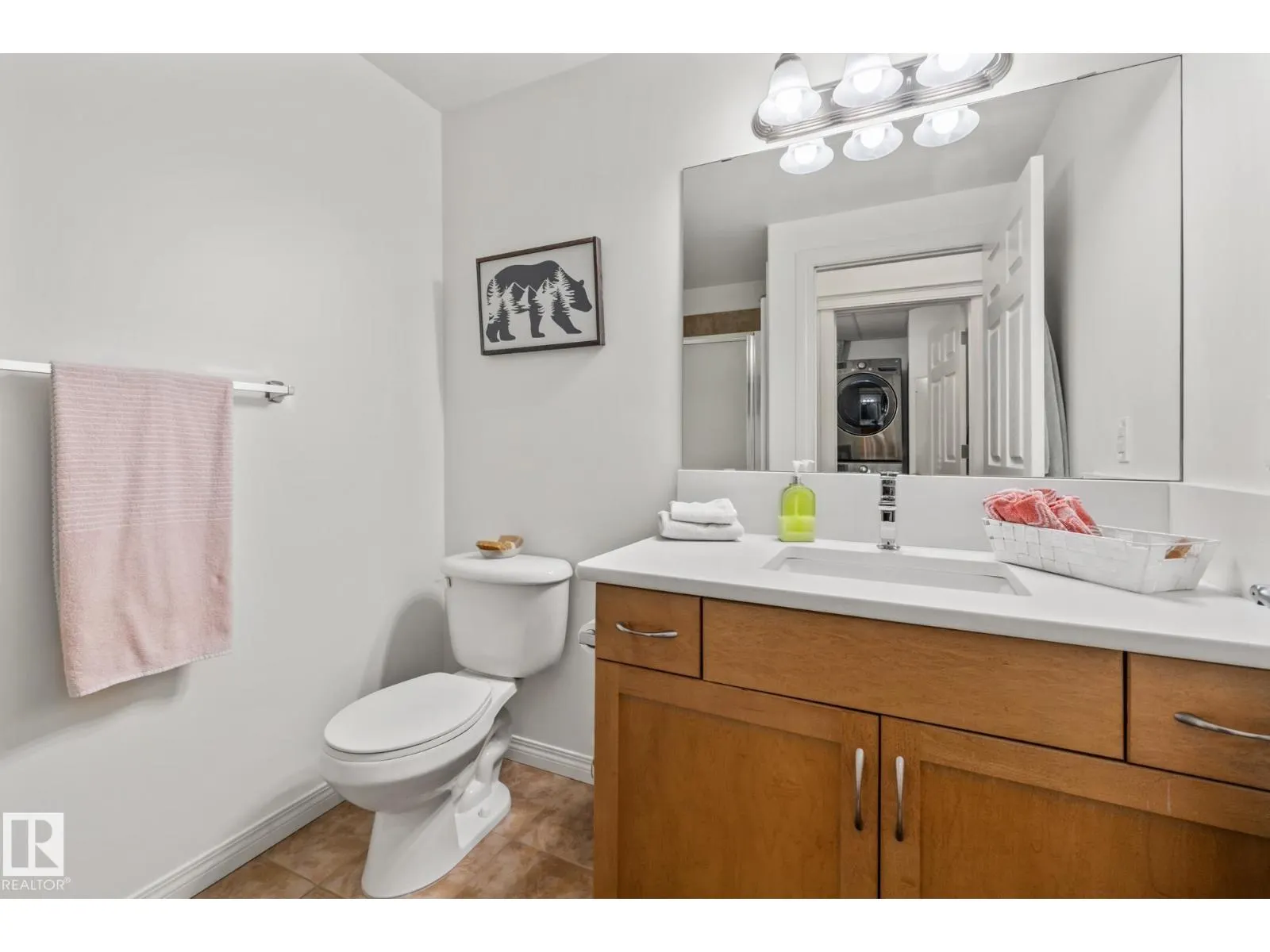 #230 45 INGLEWOOD DR