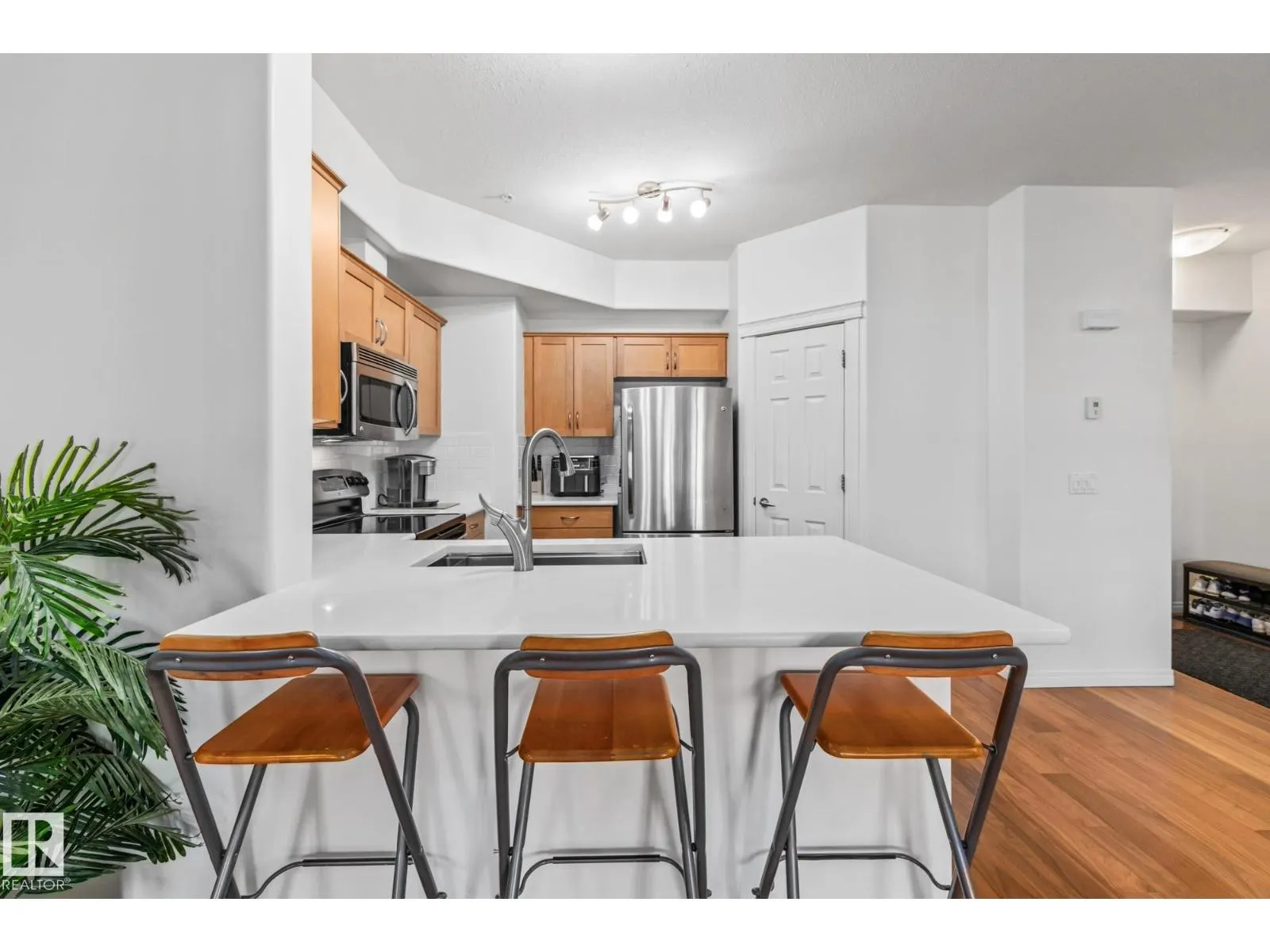 #230 45 INGLEWOOD DR
