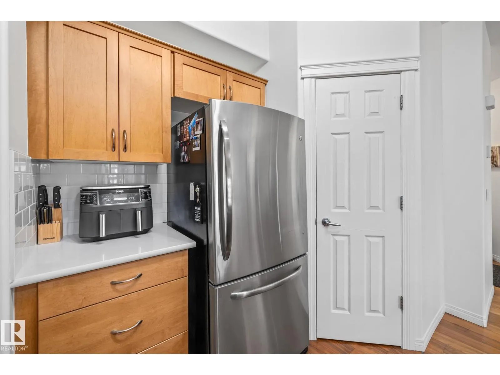 #230 45 INGLEWOOD DR