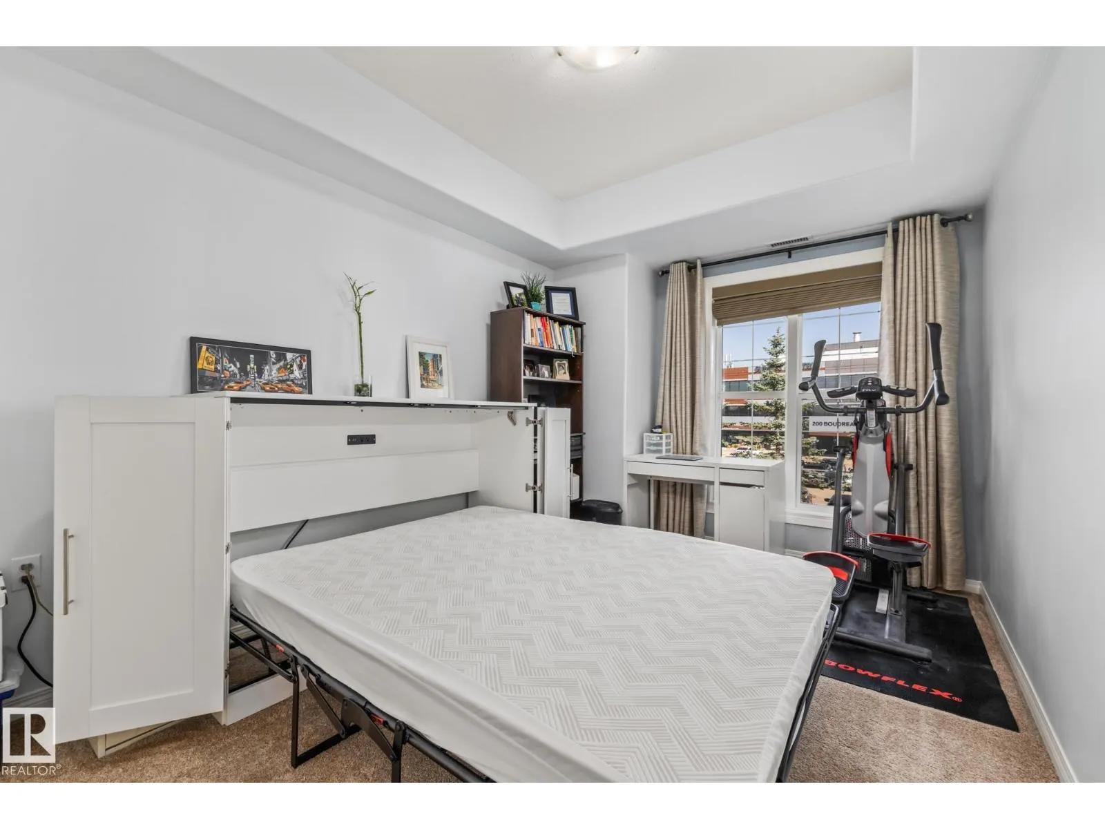 #230 45 INGLEWOOD DR