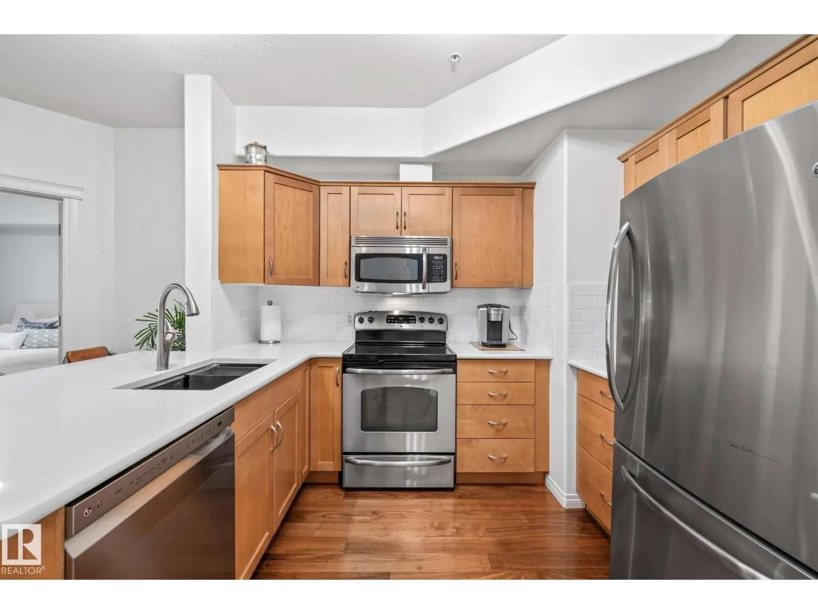 #230 45 INGLEWOOD DR